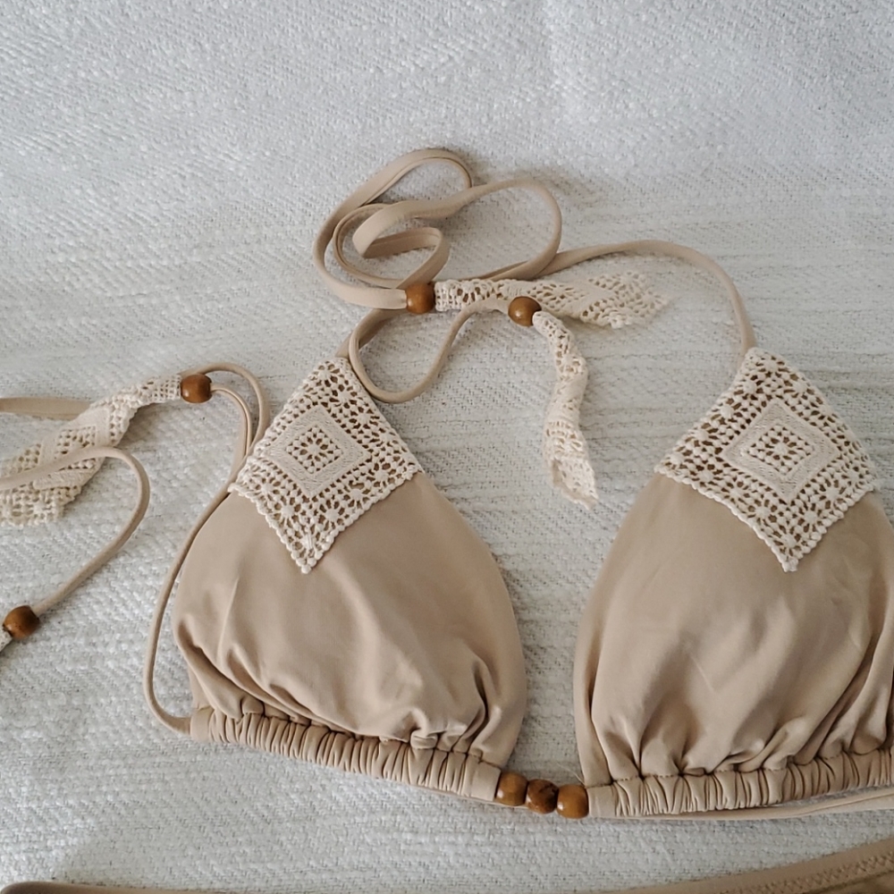 Becca bikini macramé' w/beads NWT - Picture 8 of 11